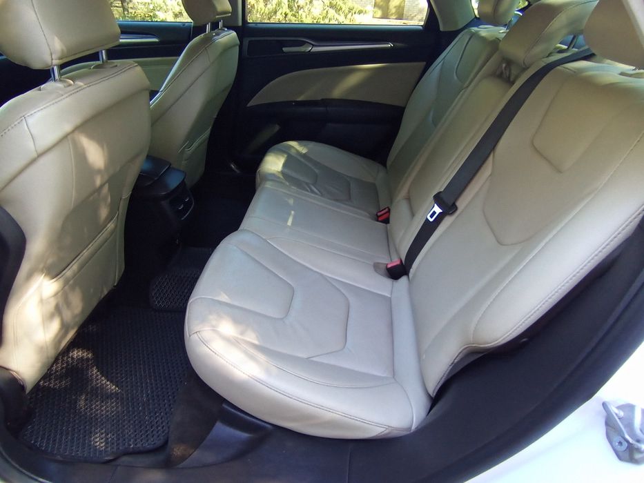 Ford fusion hybrid titanium 2015