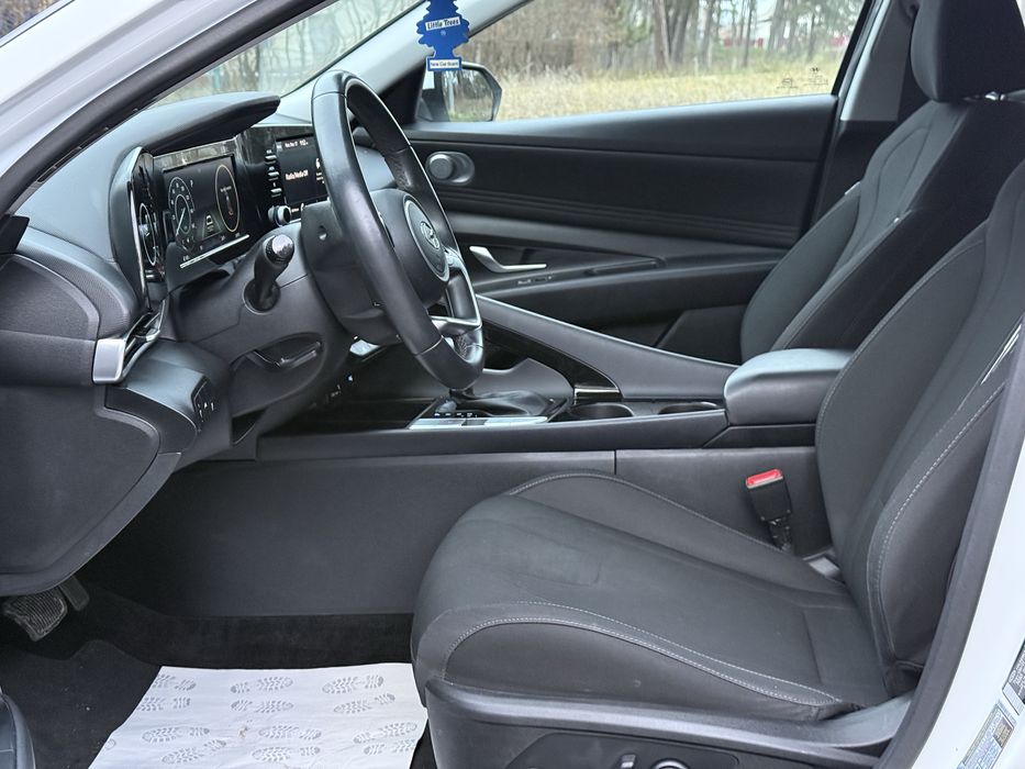 Hyundai Elantra 2021