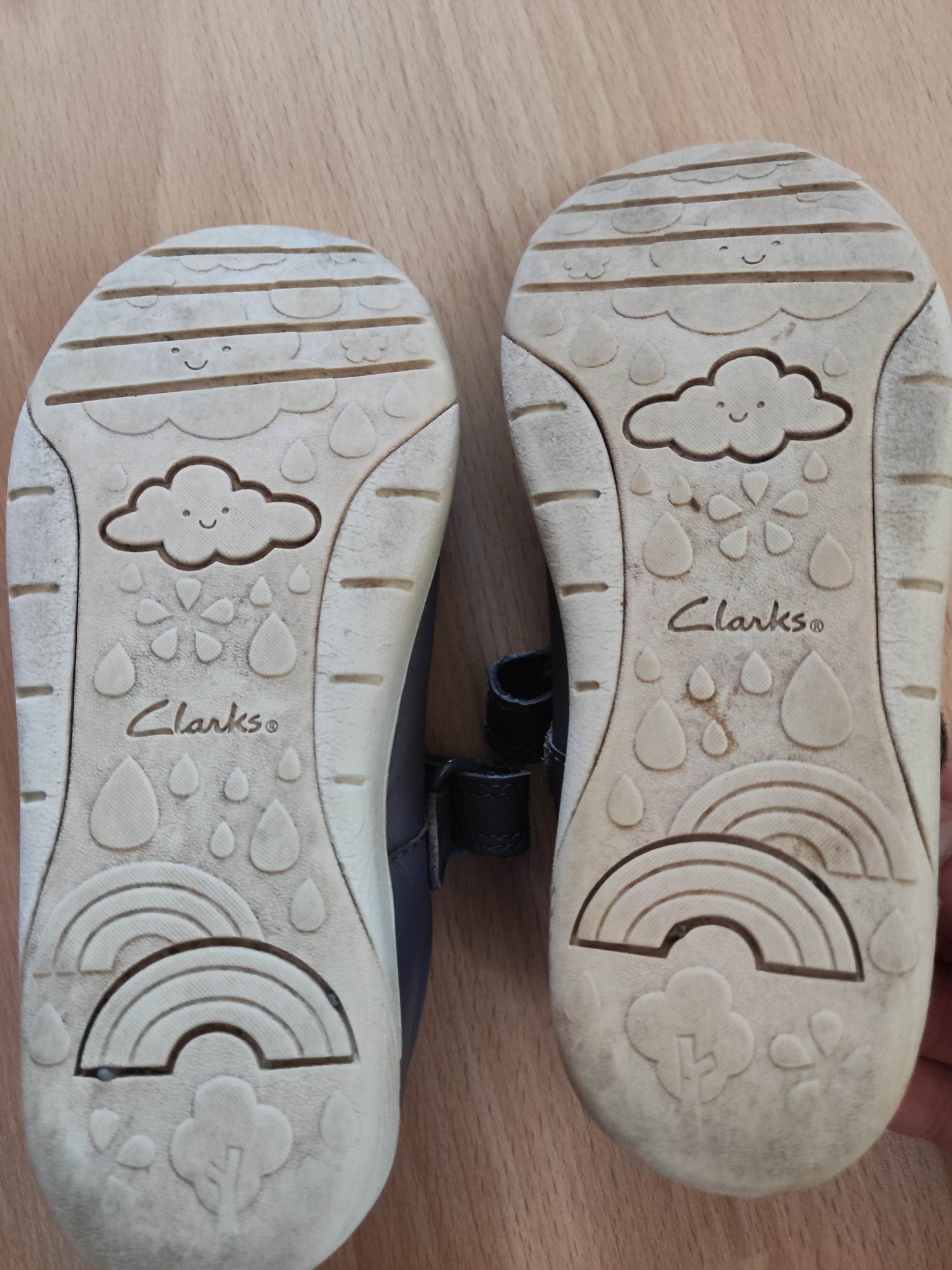 Туфли для девочки Clarks 27,5