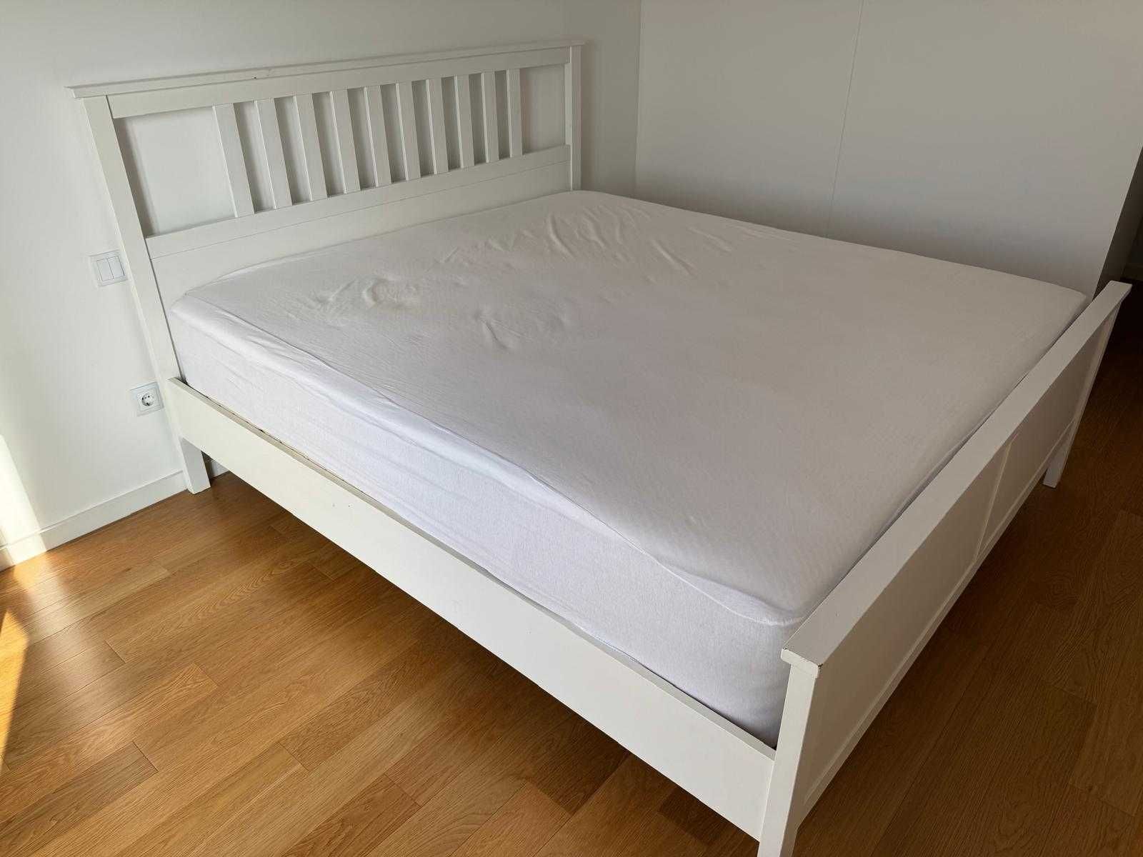 Cama IKEA Hemnes Lonset (sem colchão)