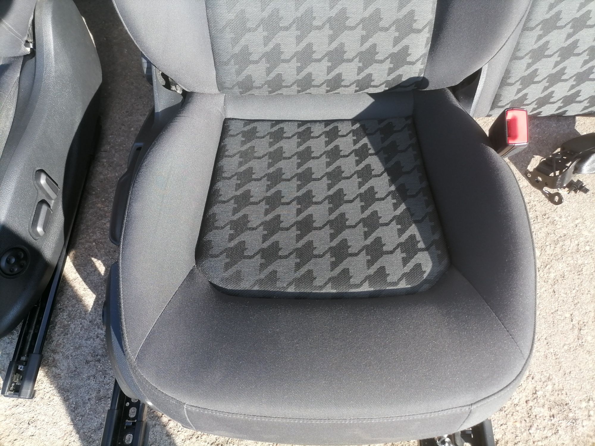 Fotele boczki Audi A3 8V Bdb stan