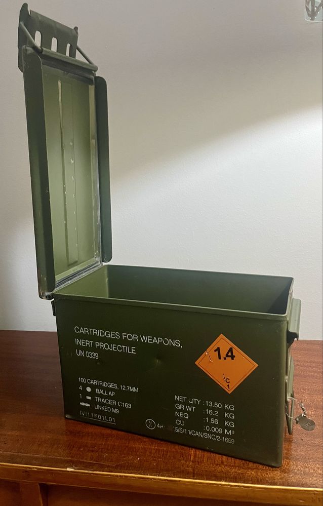 Vendo caixa para munições