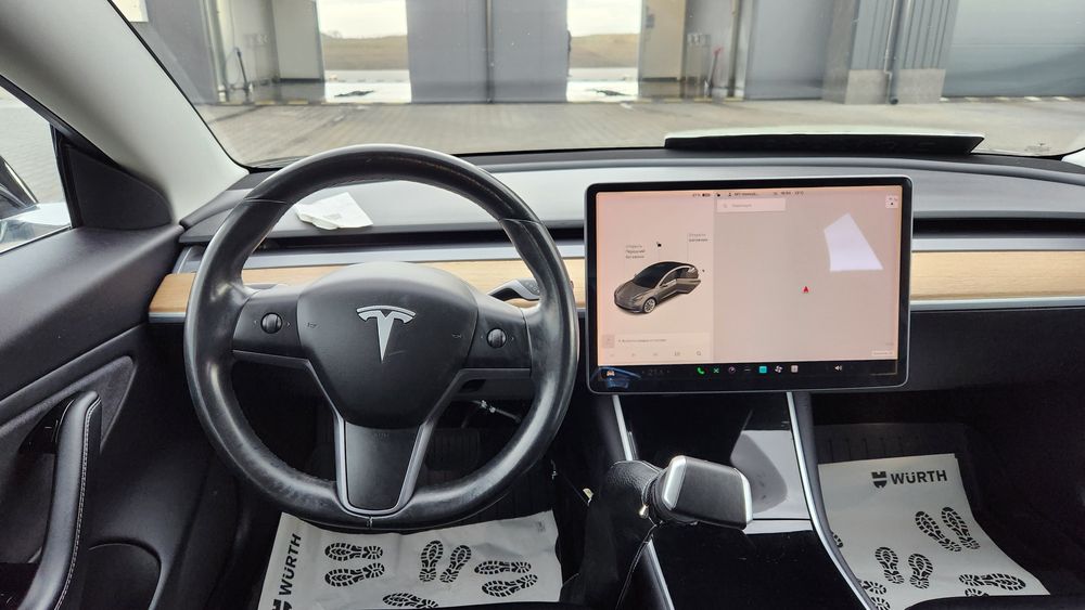 Tesla Model 3 Long Renge