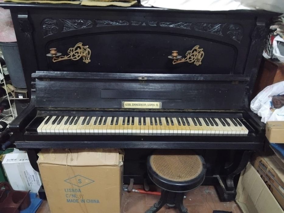 Piano à venda da Gebrüder Zimmermann Leipzig
Piano Gebrüder Zimmermann
