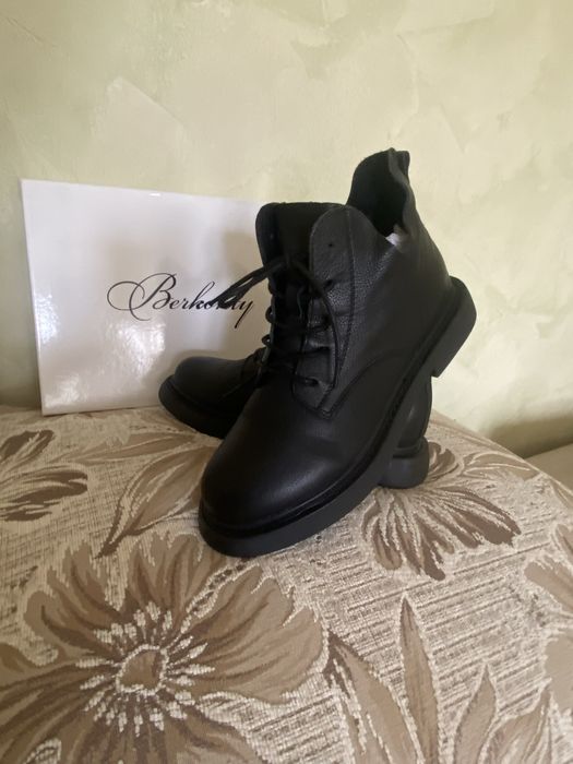 Женские осенние ботинки