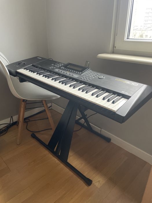 Syntezator Yamaha qs 300
