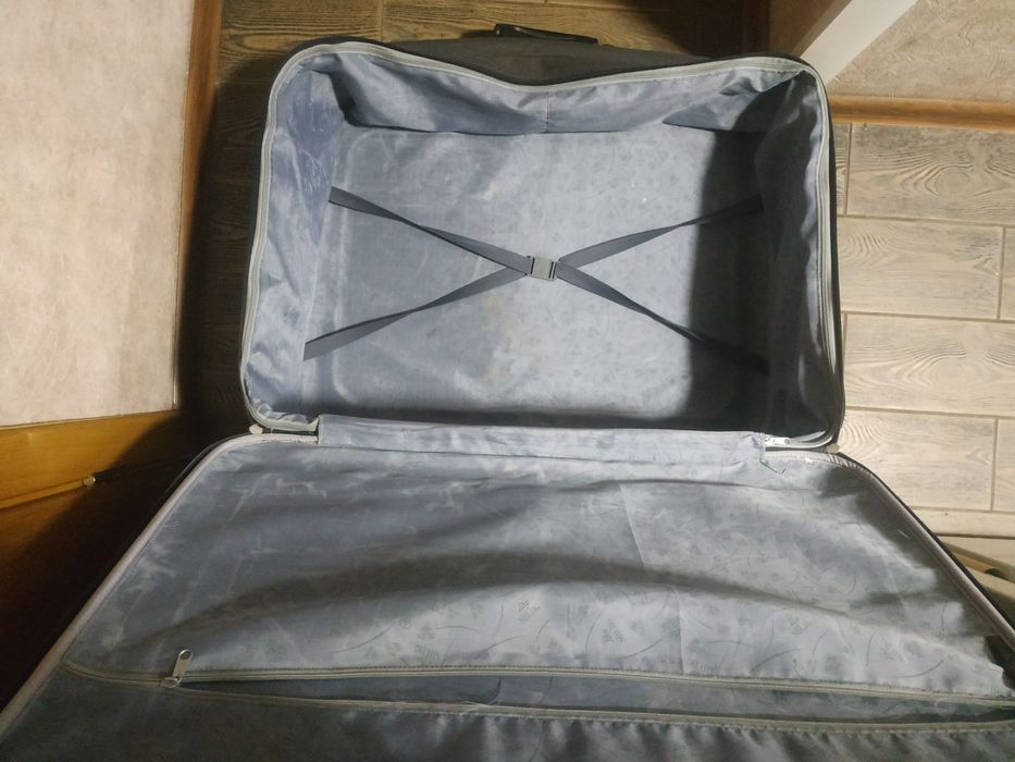 Валіза  дорожня.