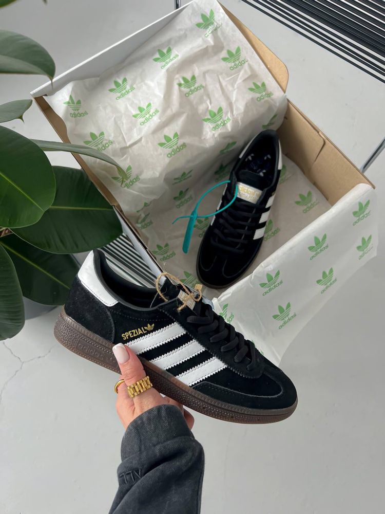 Чоловічі кросівки адідас спезиал чорні adidas spezial black white