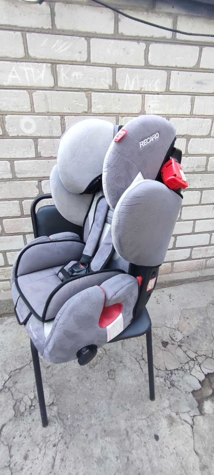 Автокрісло Recaro