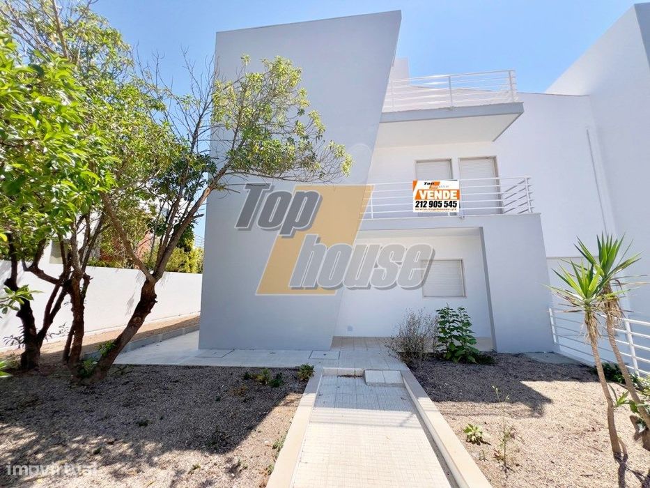 Moradia T4 com Sótão Pronta Habitar Cotovia - Sesimbra, Garagem 100m²