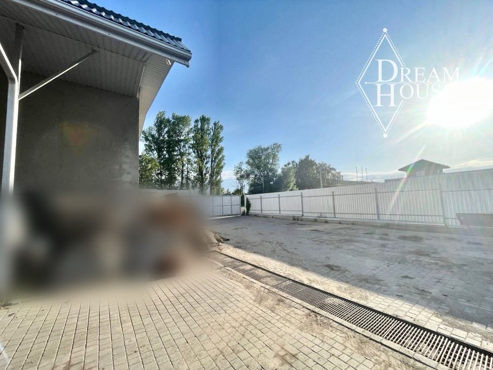 Продаж комерційного складського прміщення з гаражем