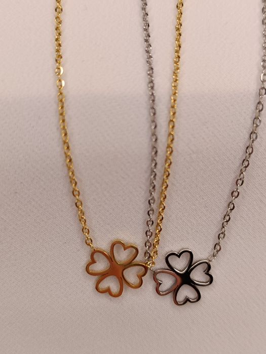 Clover Necklace/Thread