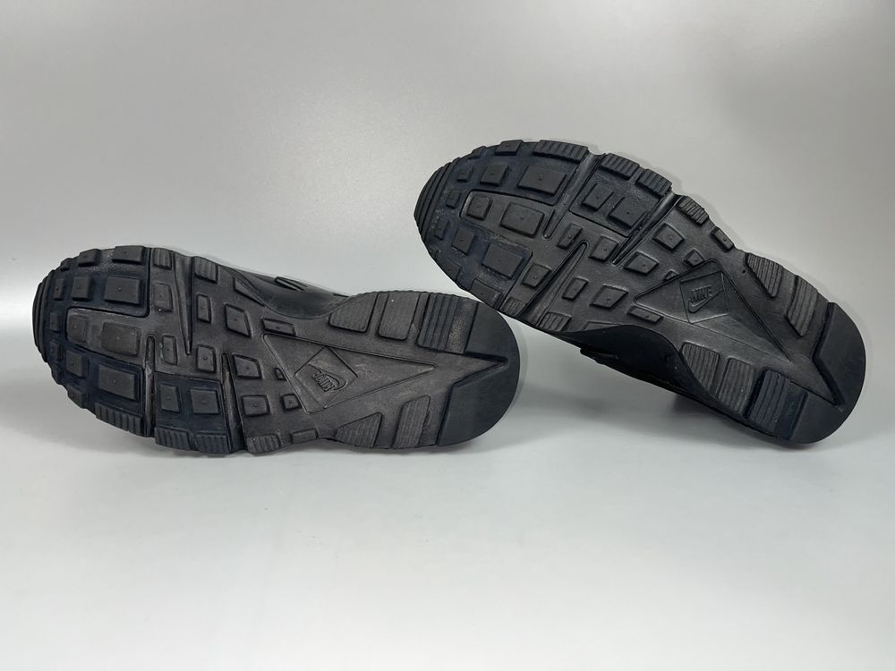 Кроссовки Nike Huarache 36 размер (по стельке 23 см)