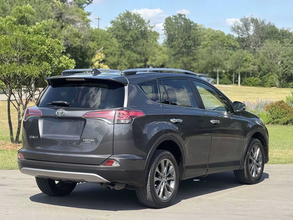Toyota RAV4      2018