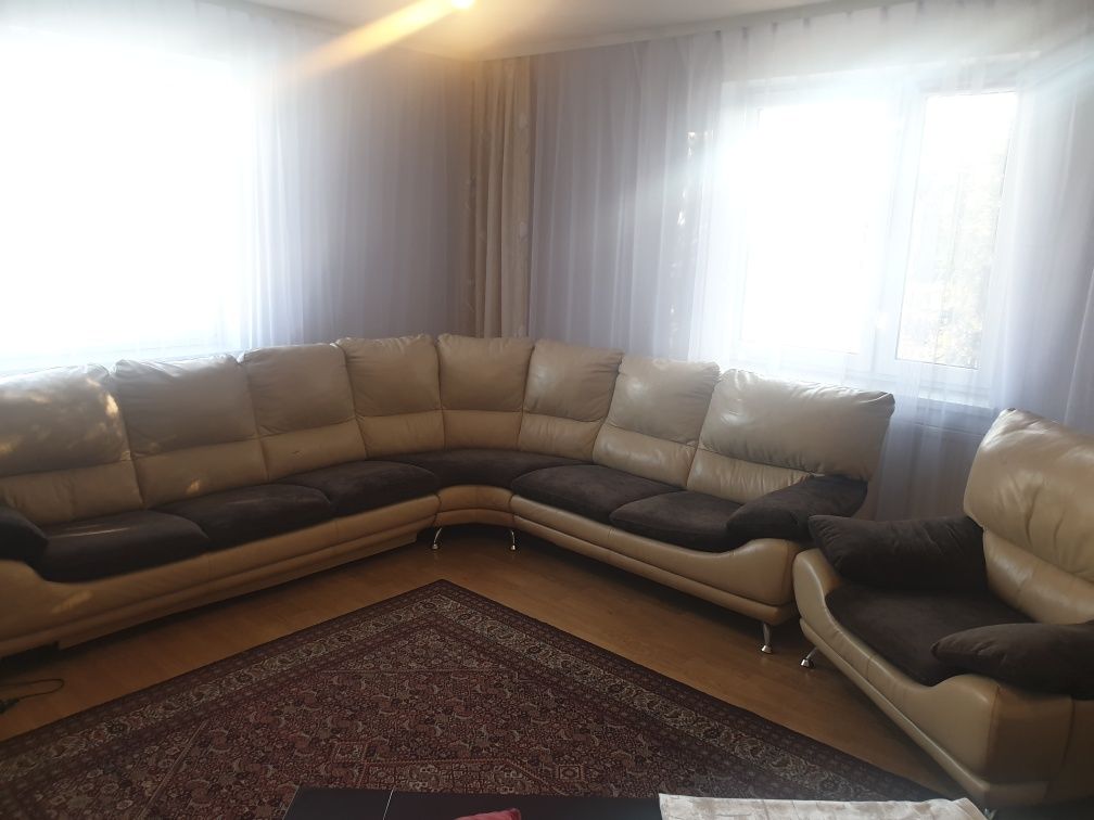 Narożnik z fotelem