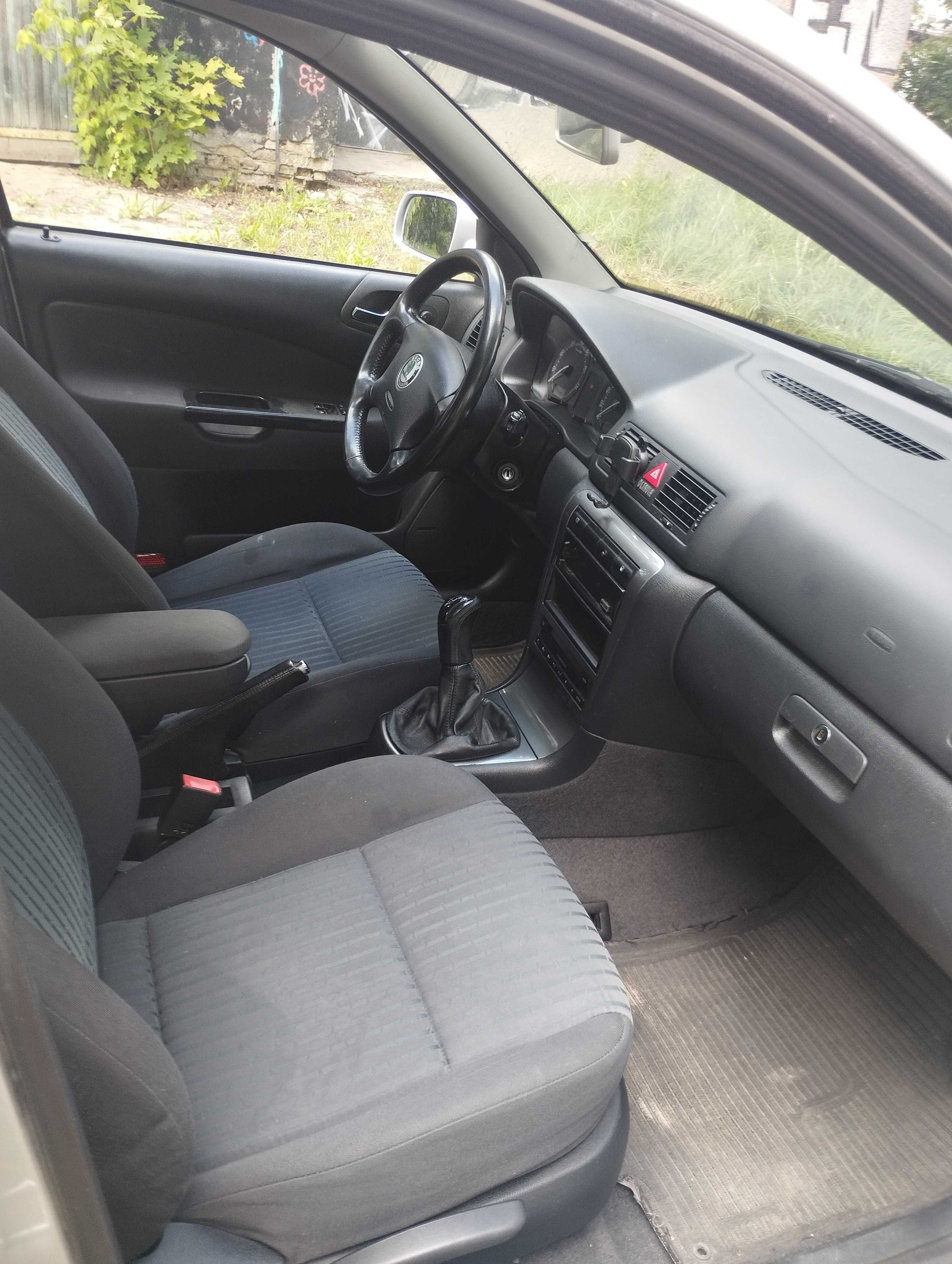 Skoda Octavia I 2005 r. benzyna 1.6