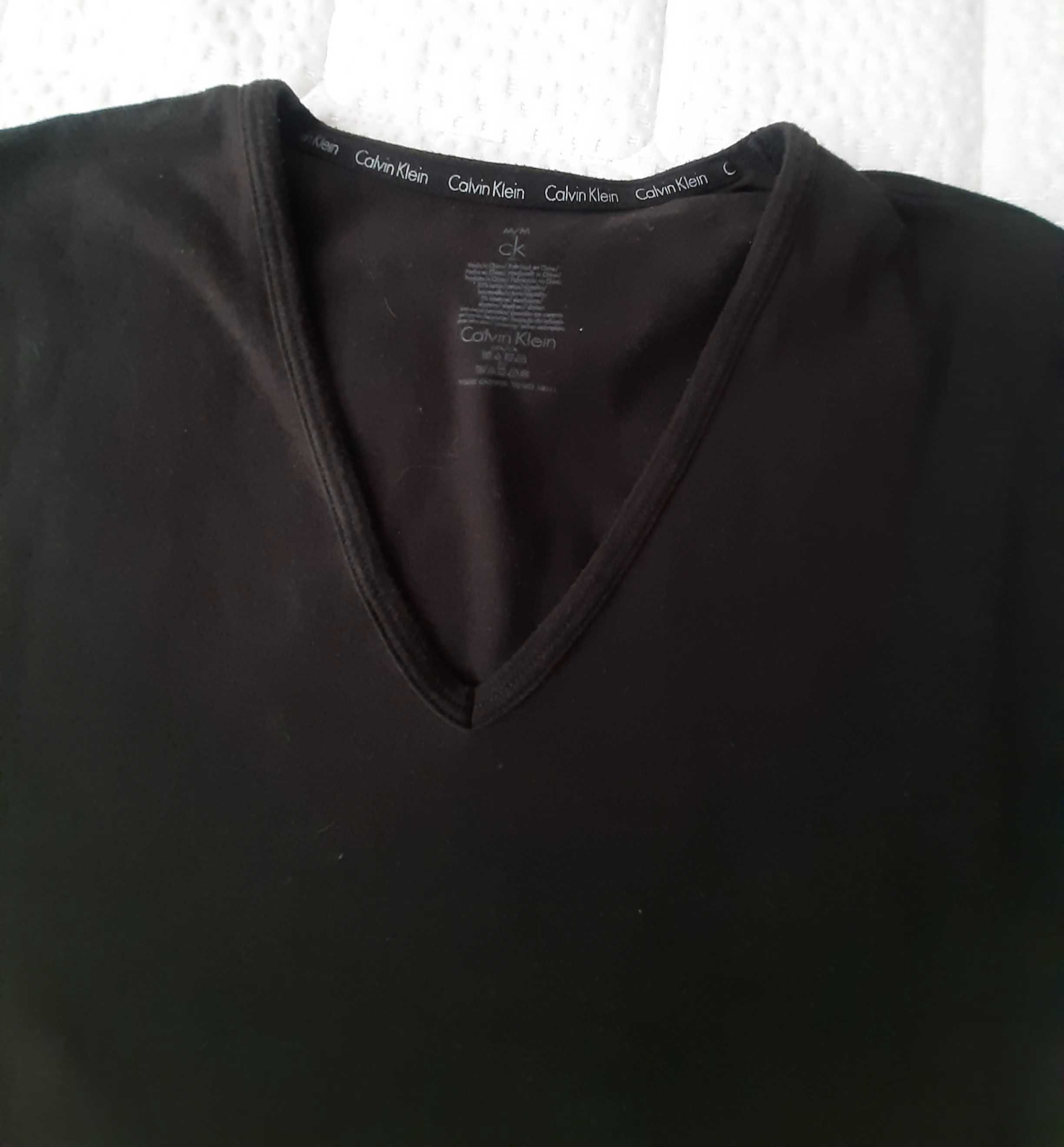 T-shirt Calvin Klein. M