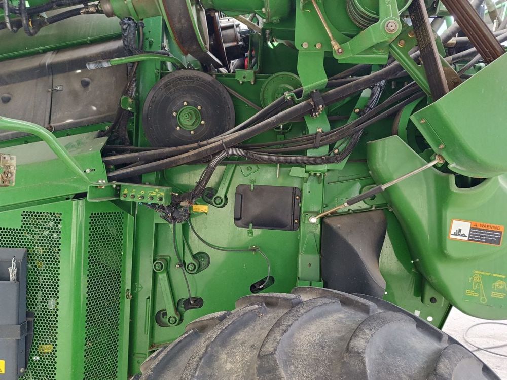 Комбайн John Deere S690i 2011 Продаж