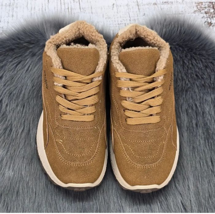 Жіночі кросівки Зима