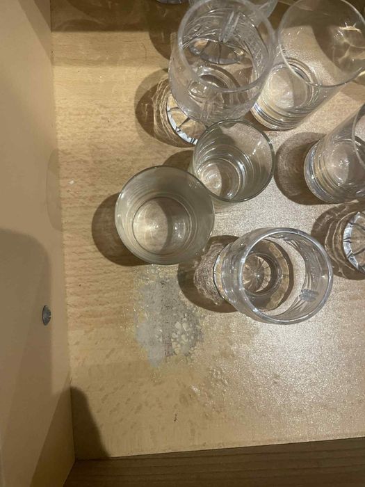 Regał na szkło lub książki