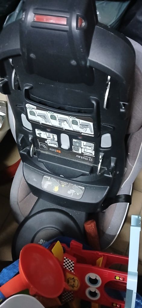 Roupas, cadeira auto, berço viagem