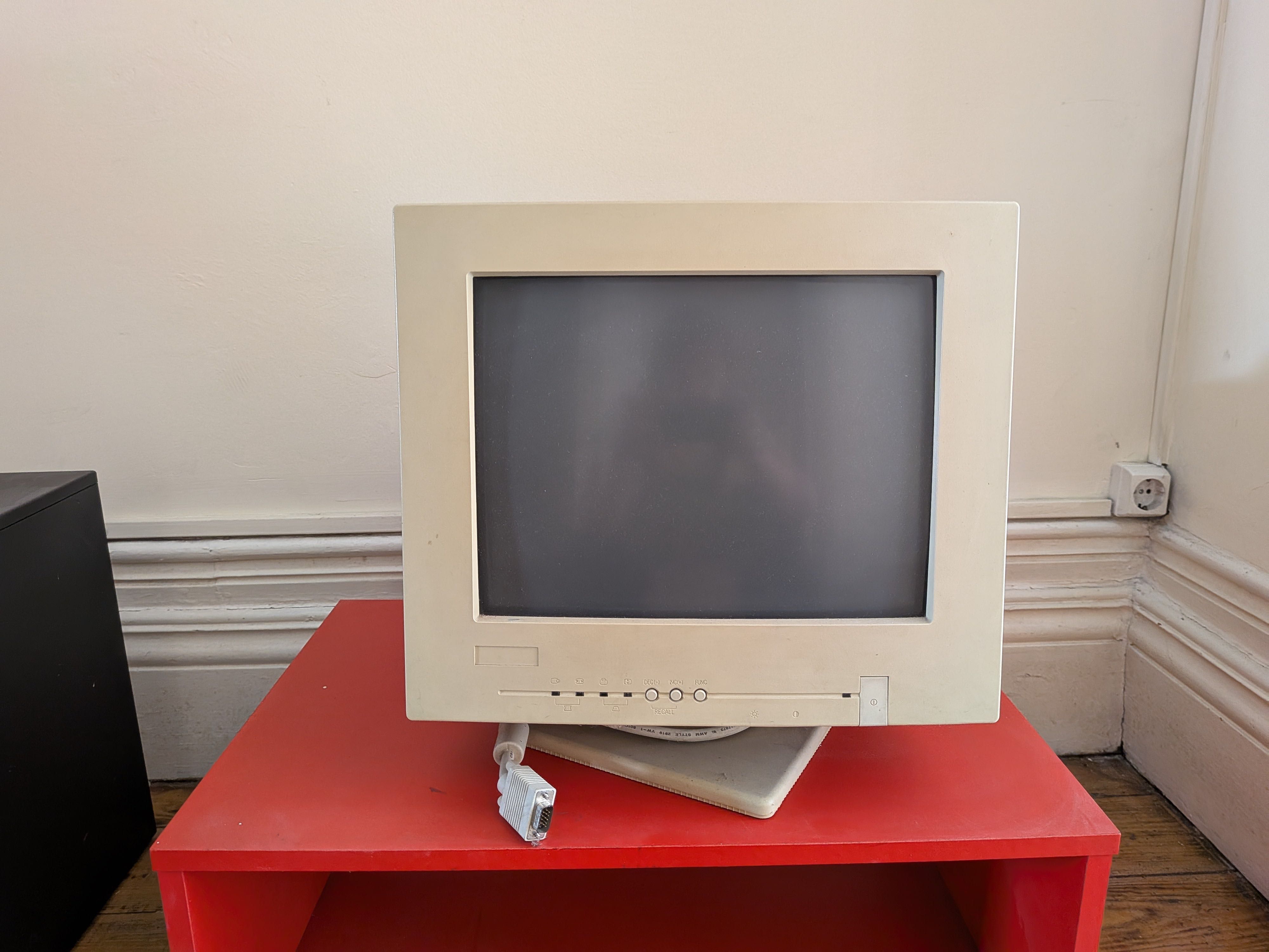 Monitor CRT 15" - Modelo JD156H