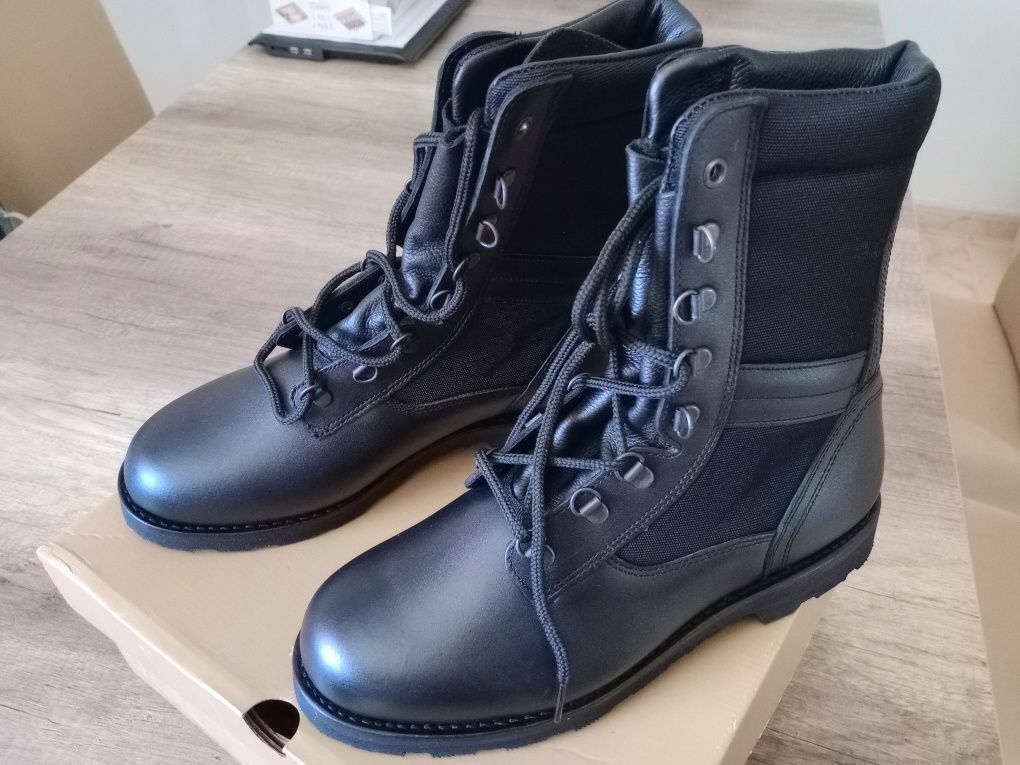 Vendo botas militares