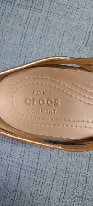 Iconic crocs comfort