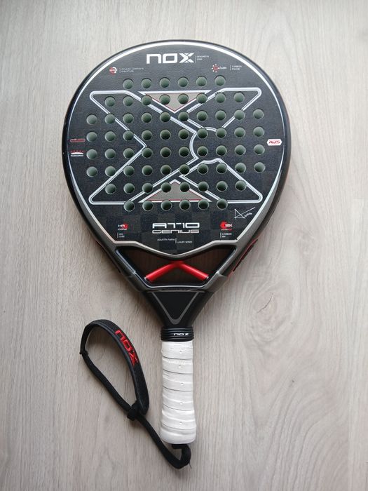 Raquete NOX AT 10 Genius 18K + GRIP CUSTUM NOX NOVO