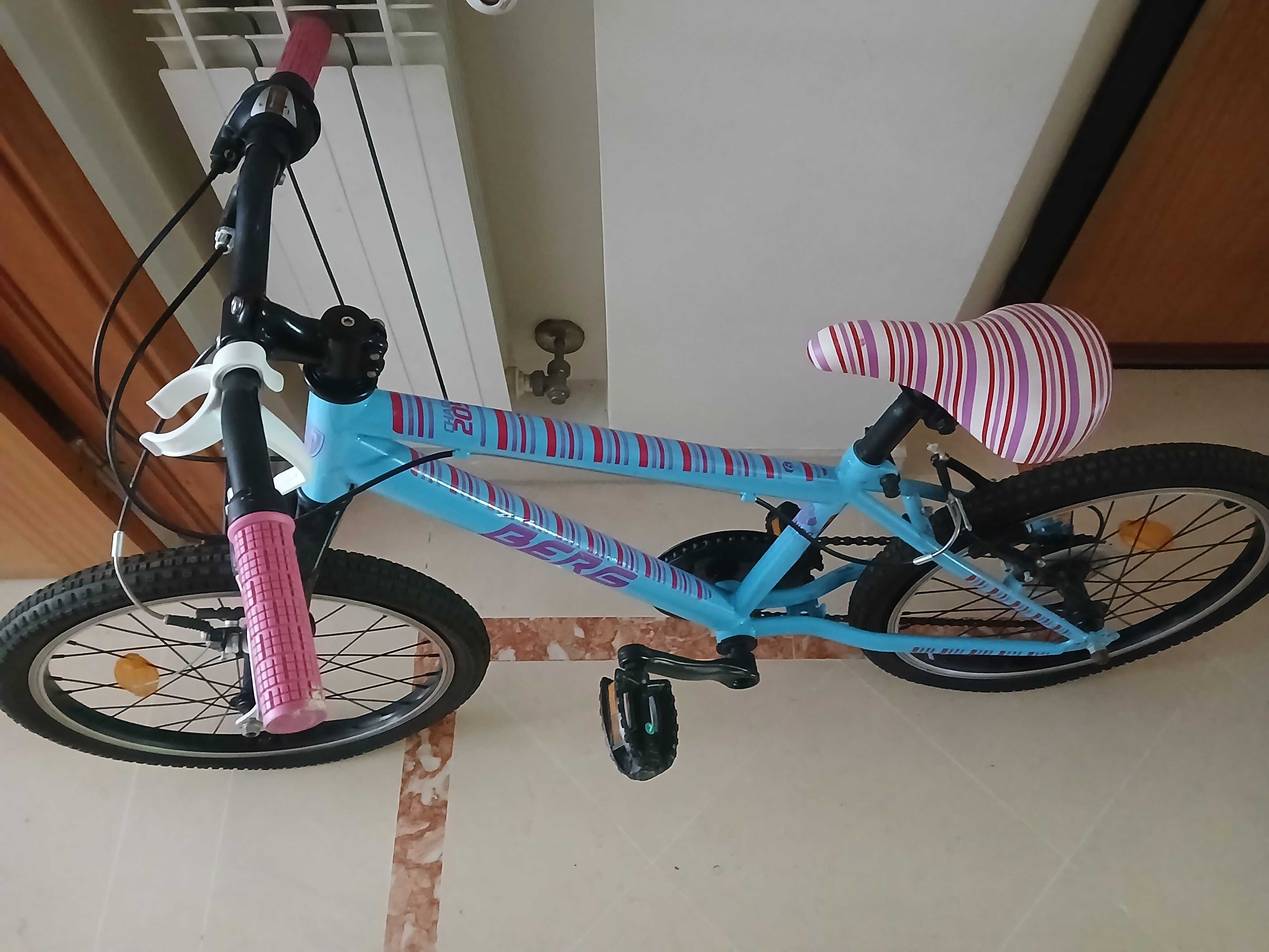 Bicicleta de menina BERG