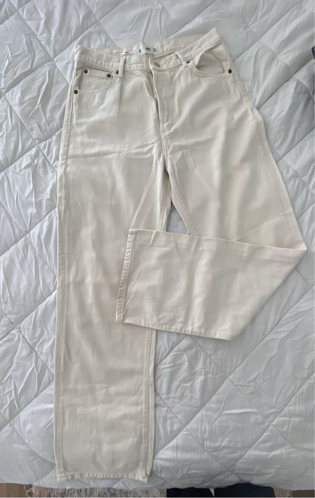 Roupas novas e semi-novas
