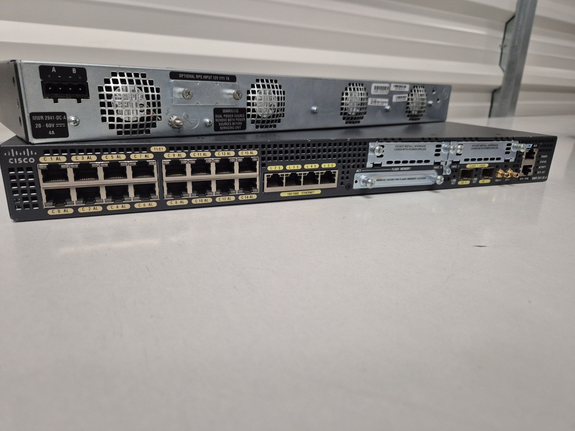 Cisco MWR-2941-DC
MWR 2941-DC Mobile Wireless Router