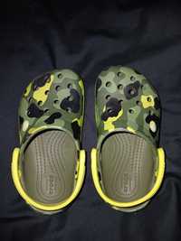 Crocs дитячі c7 в камуфляжному стилі