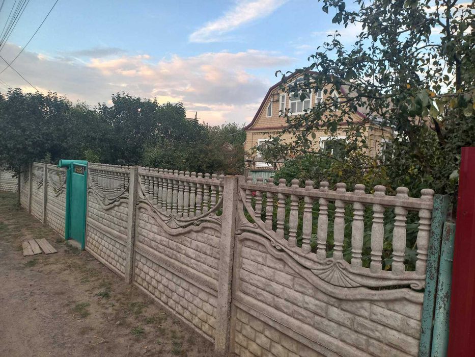 Продається приватний теплий,просторий будинок з присадибною ділянкою