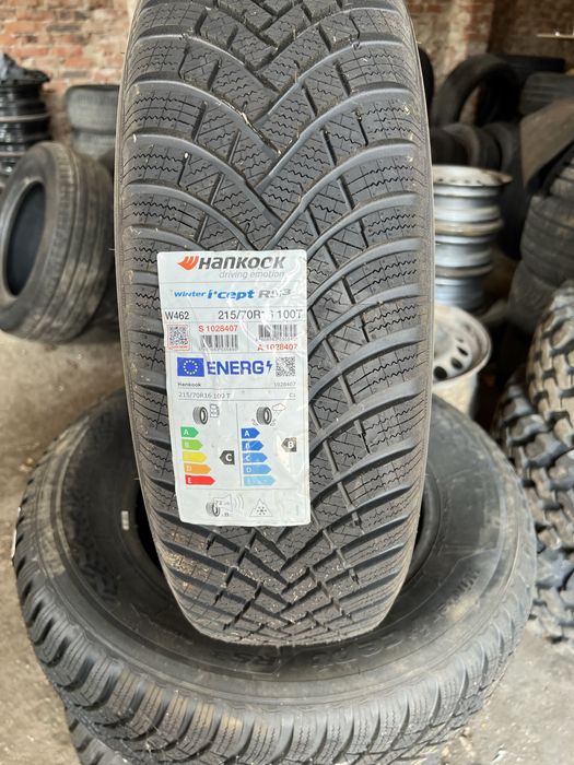 Hankook winter i’cept RS3      215/70R16