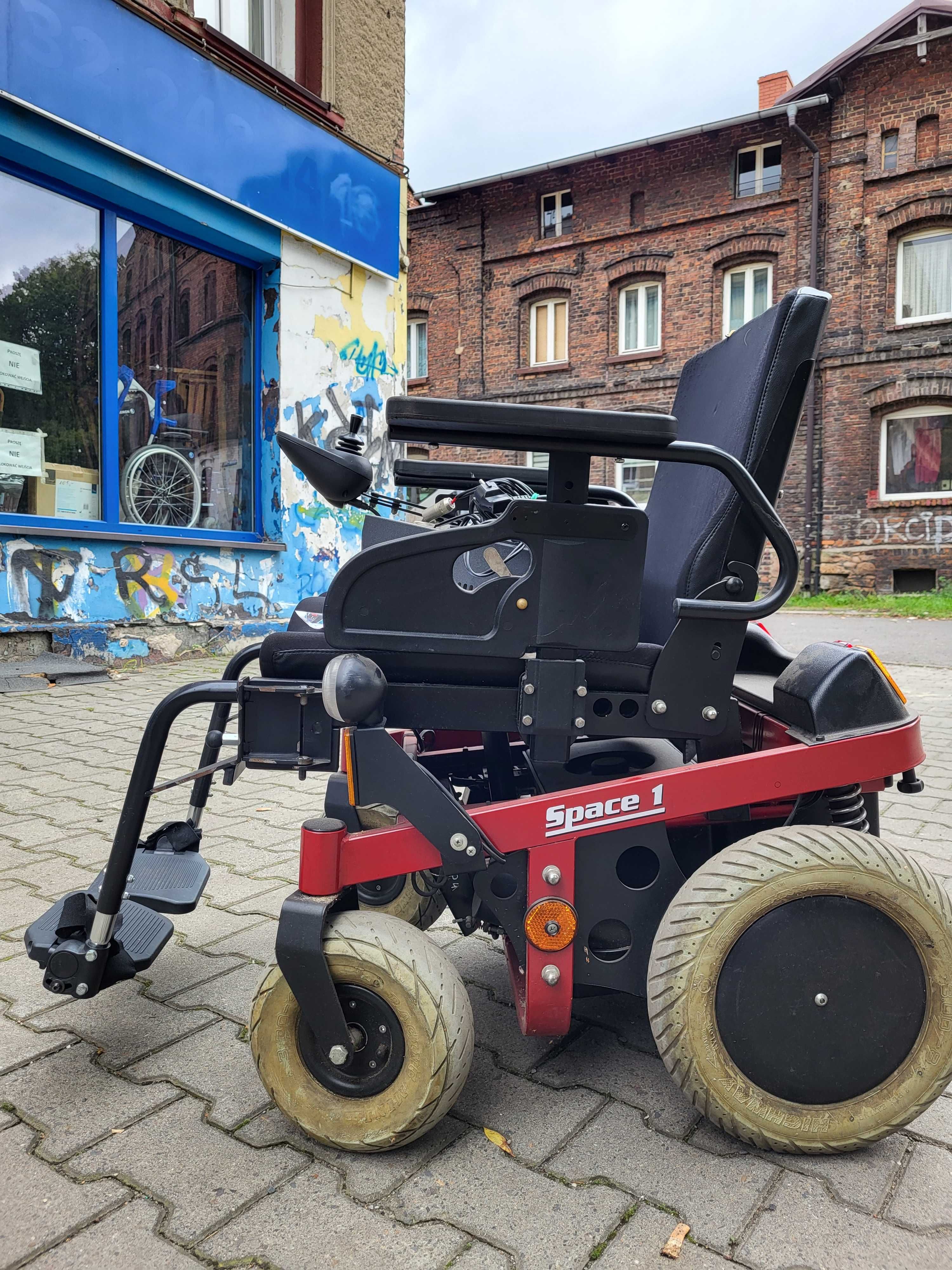 Wozek inwalidzki elektryczny space1