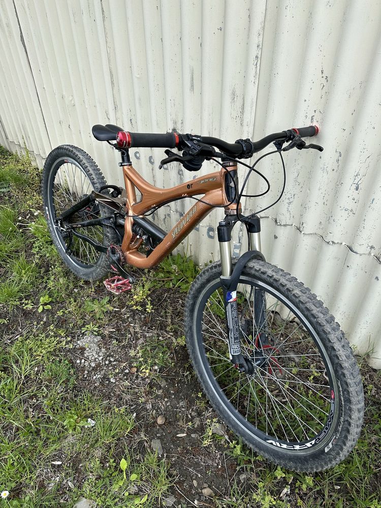 Rower górski, enduro Demo 8