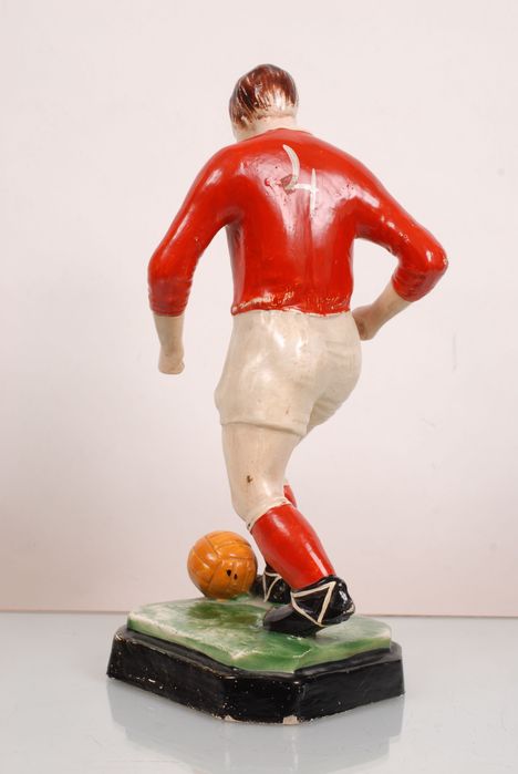 Jogador do Benfica ( Estatueta ) em loiça