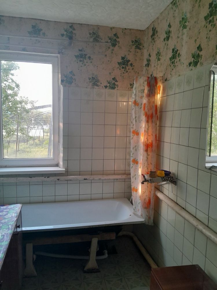Продам дом, Чугуевский район, Введенка, 4 комнаты + флигель