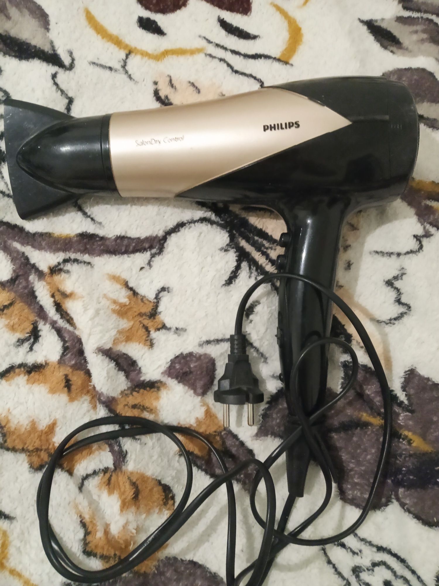 Фен Philips SalonDry Control HP8182/00