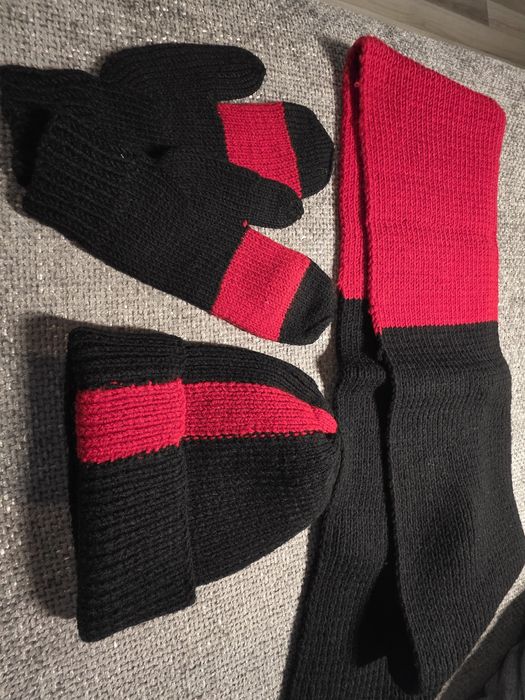 Шапка, шарф та рукавиці