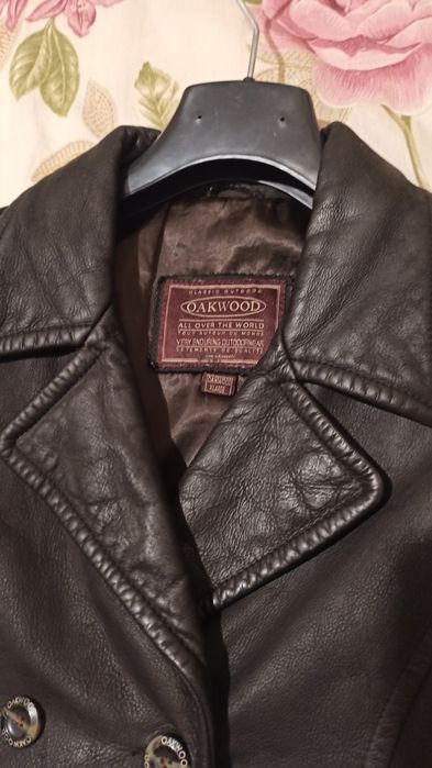 Casaco em pele da marca oakwood