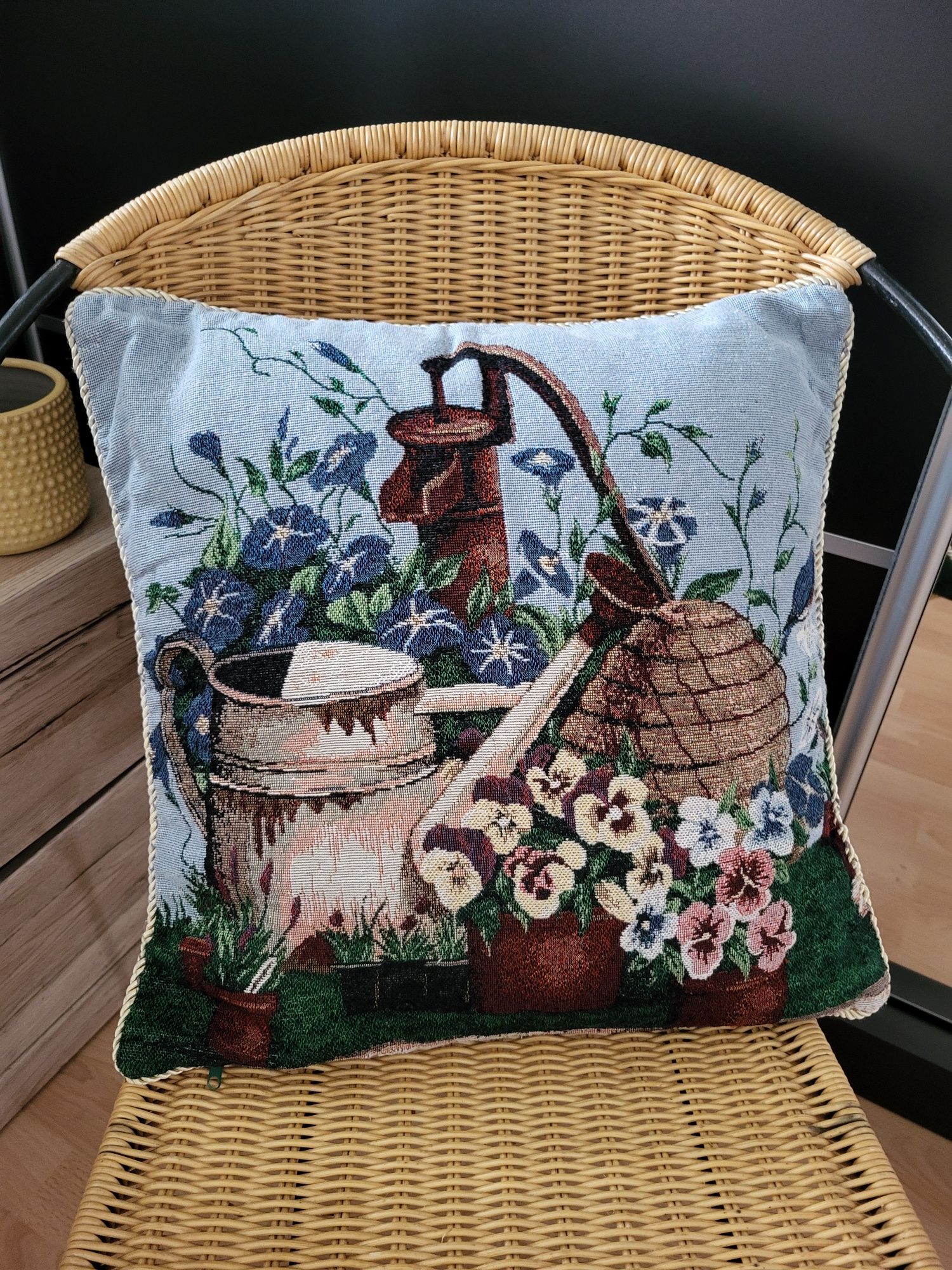 Poszewka ozdobna gobelinowa 45 cm kwiaty
