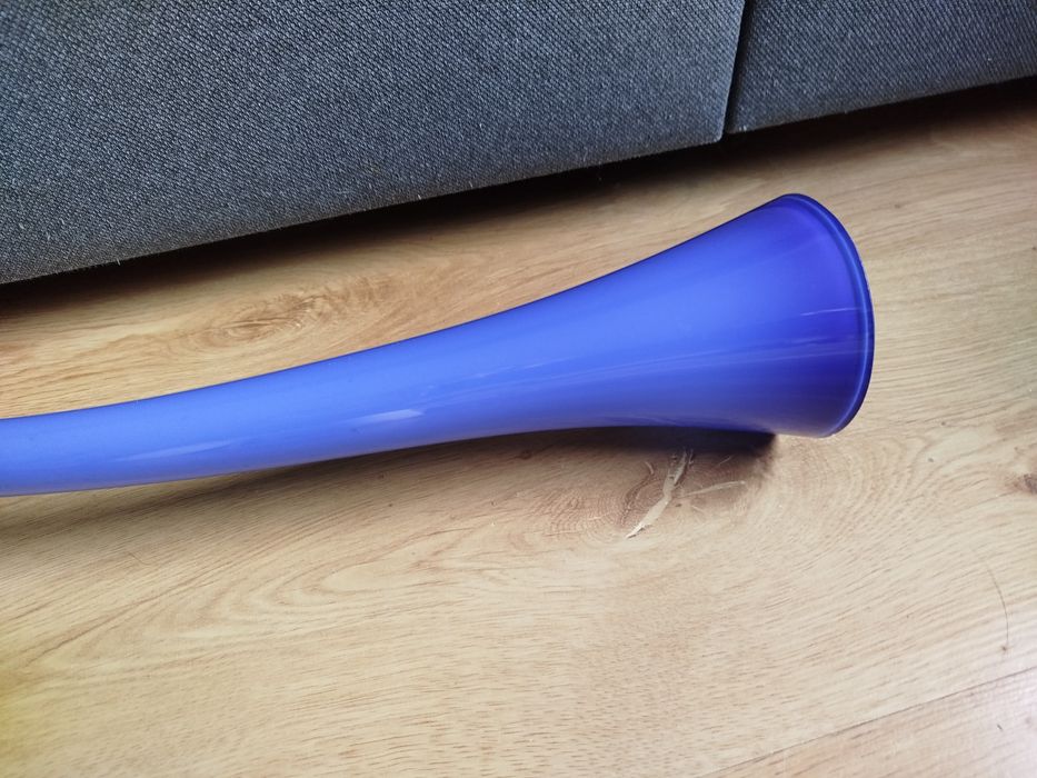 Wazon niebieski wysoki 82 cm uszkodzony