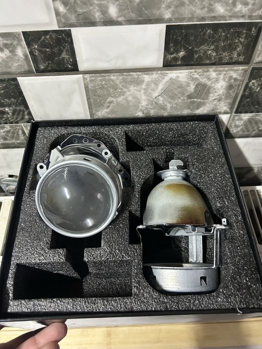 Продам линзы з Octavia a5 рейст