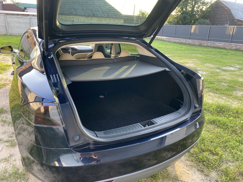 Tesla Model S 60 2013