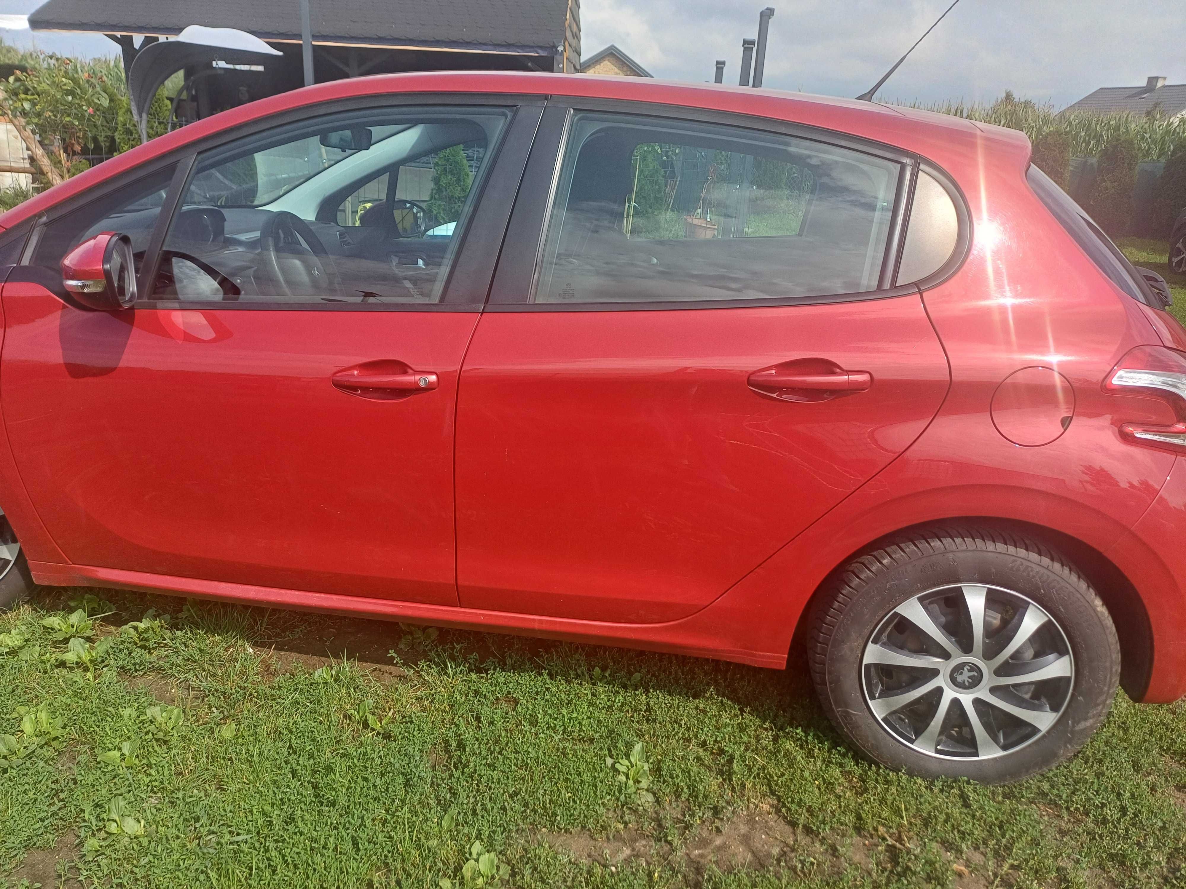 Peugeot  208 1.2