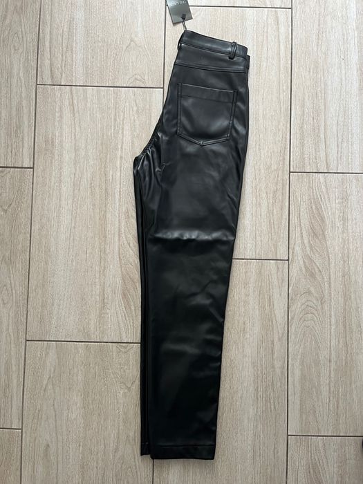Фірмові штани з екошкіри