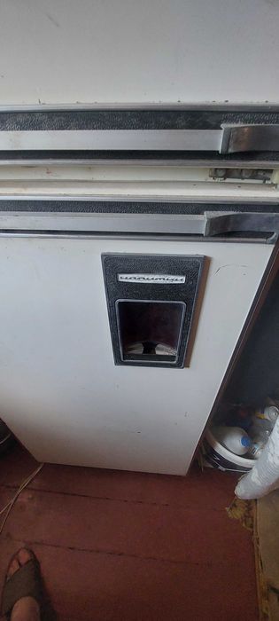 Холодильник ока 6. Надійна якість, 150см.
