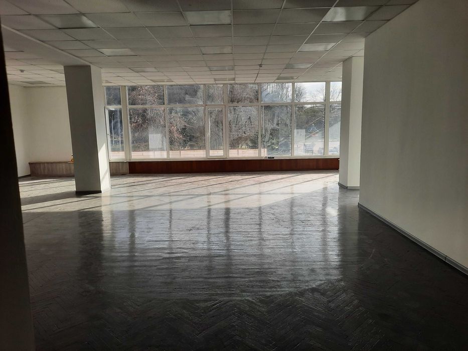 Здається в довгострокову оренду нежитлове приміщення